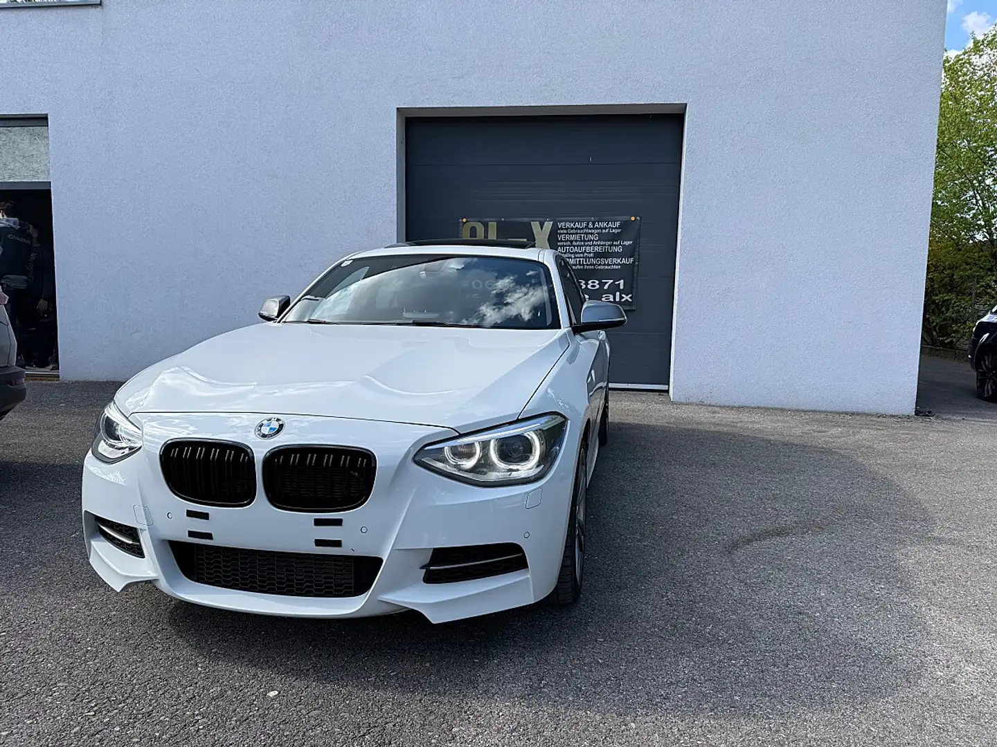 BMW 135 M135i xDrive Aut. Weiß - 1