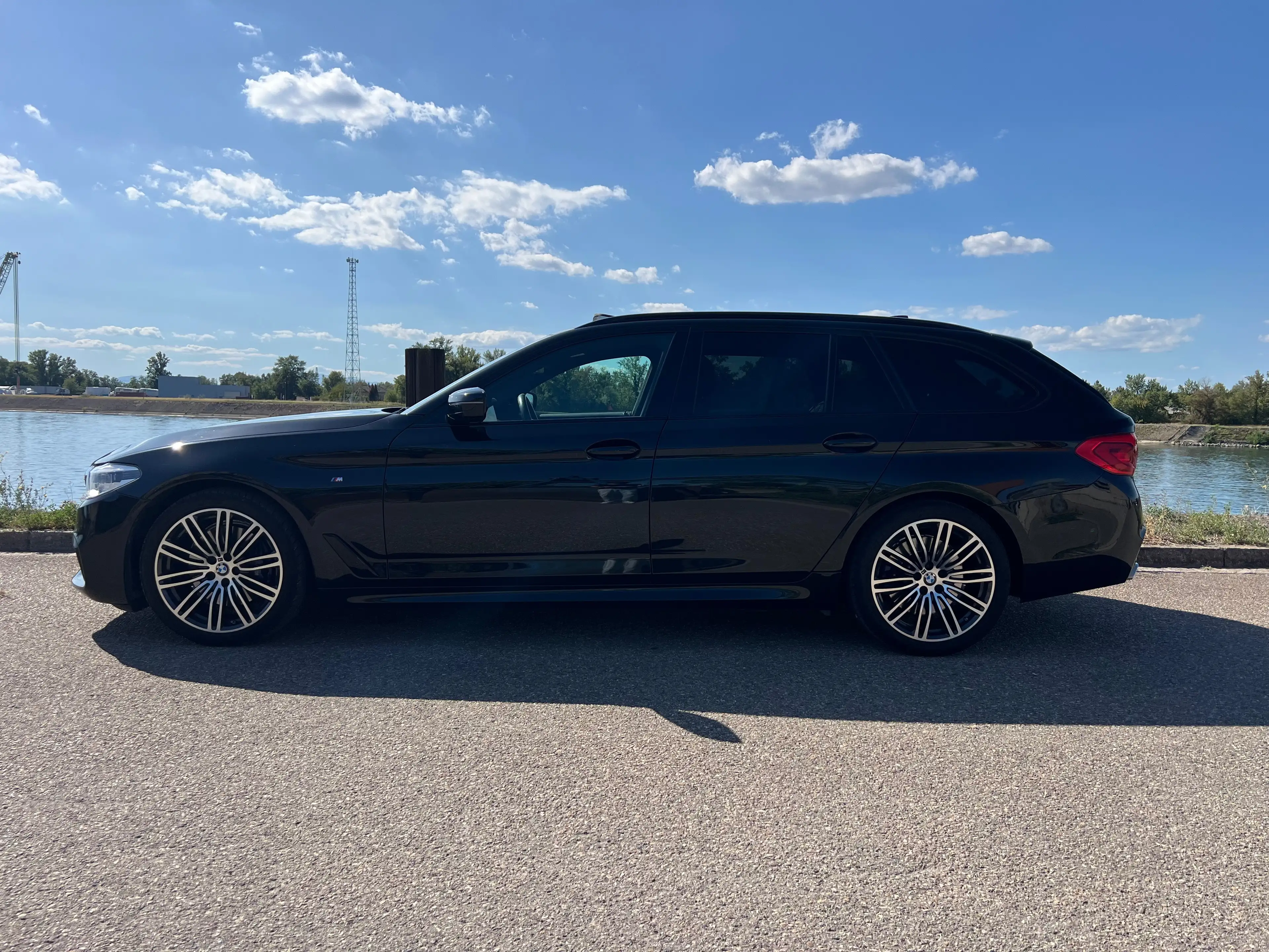 BMW 530 5er Touring Diesel M530d xDrive Touring Aut. M Packet — photo 4