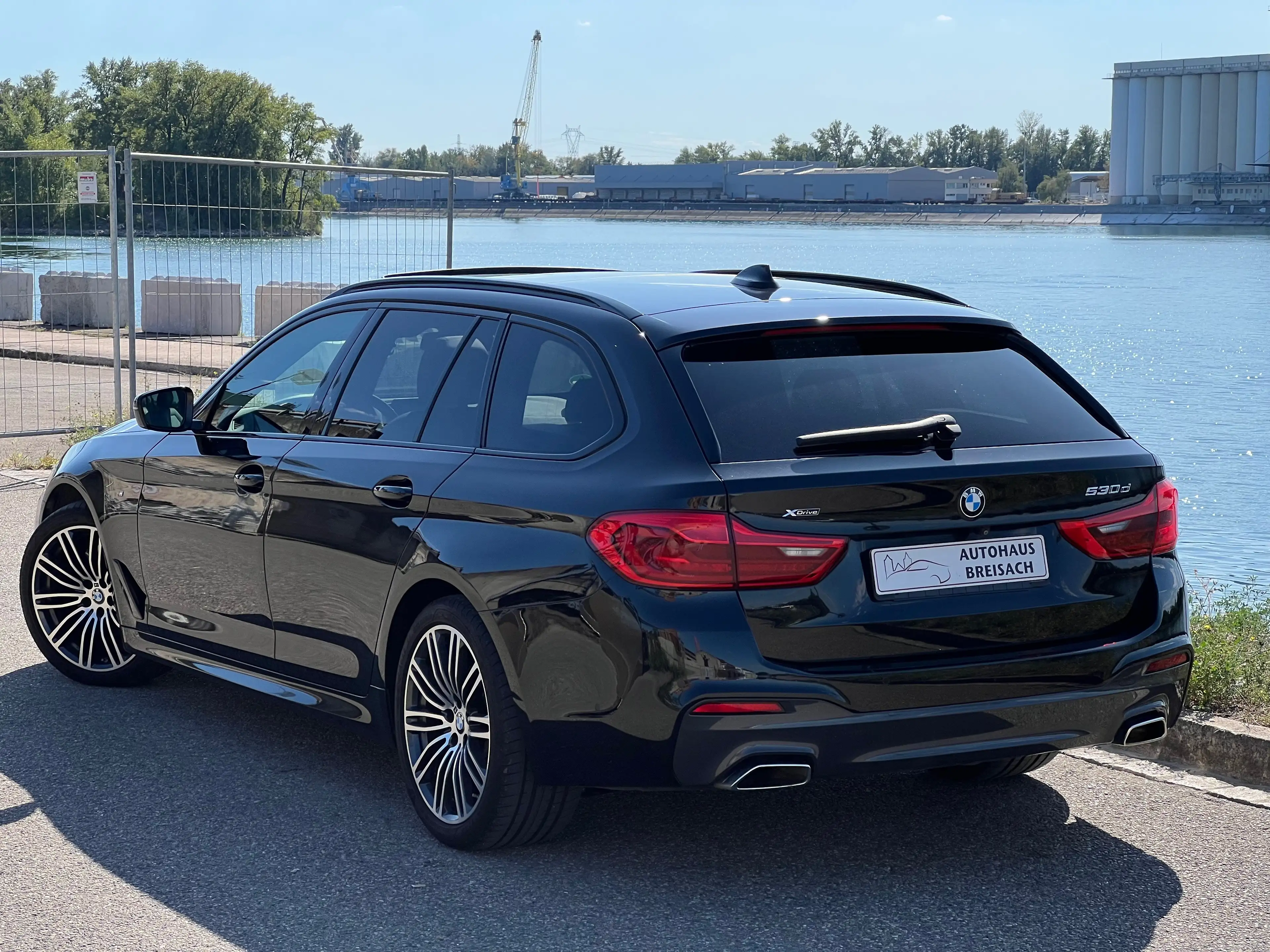 BMW 530 5er Touring Diesel M530d xDrive Touring Aut. M Packet — photo 5