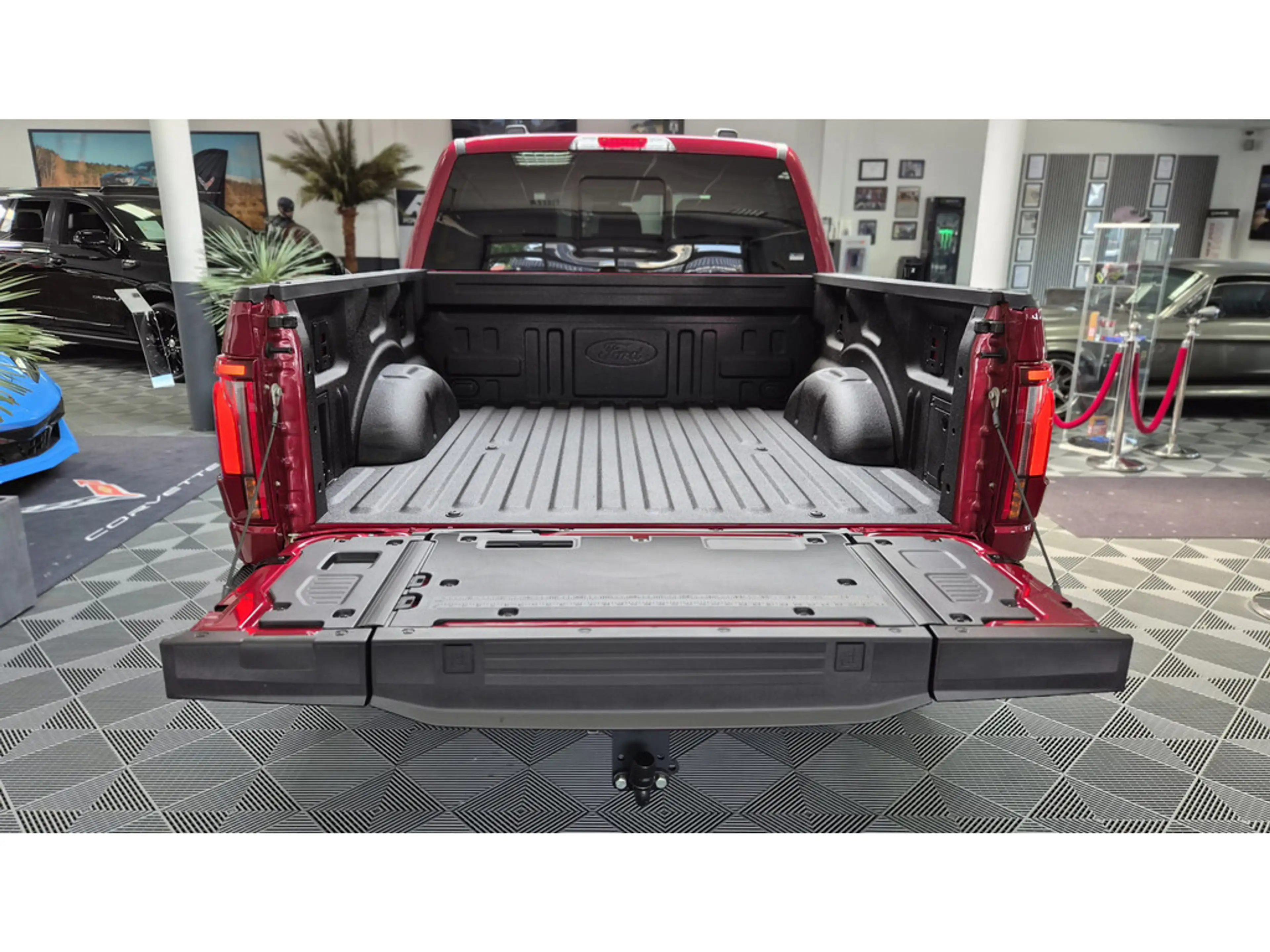 Ford F 150 Lariat V8 Supercrew B&O Head-Up FX4 LED 20" — photo 15