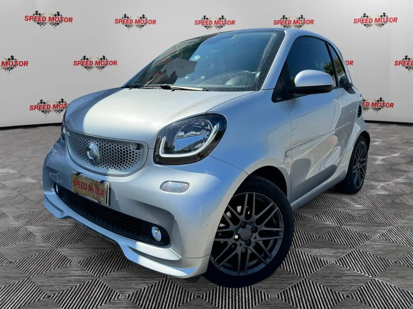 smart forTwo 90 Turbo twinamic Passion, RETROCAMERA Argento - 1
