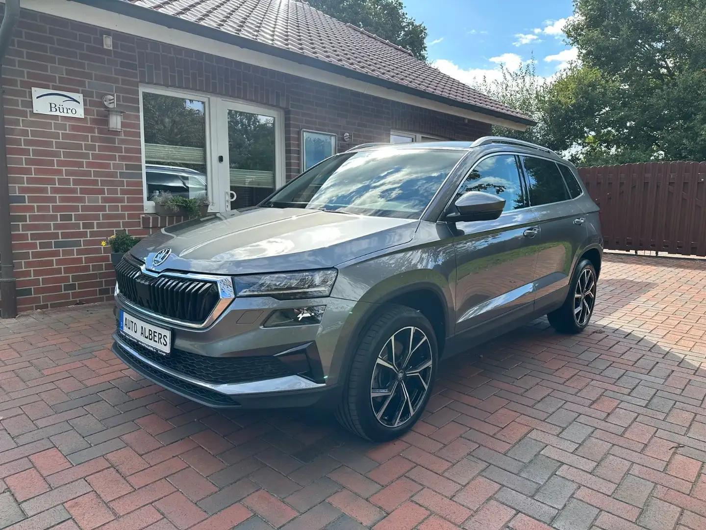 Skoda Karoq Style-Edition, LED, AHK, uvm..!!! Gris - 1