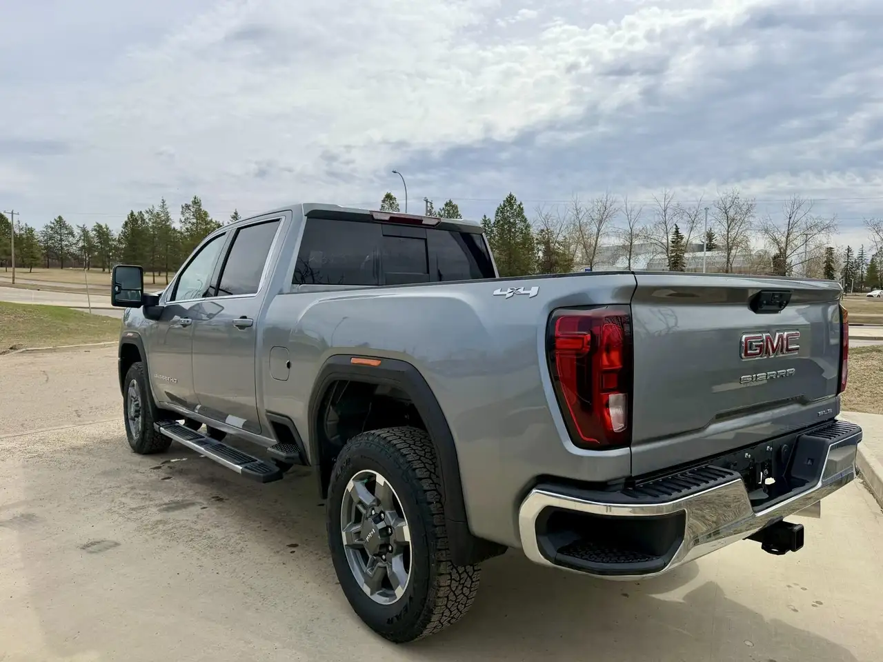 GMC Sierra 3500HD снимка GMC Sierra 3500HD
