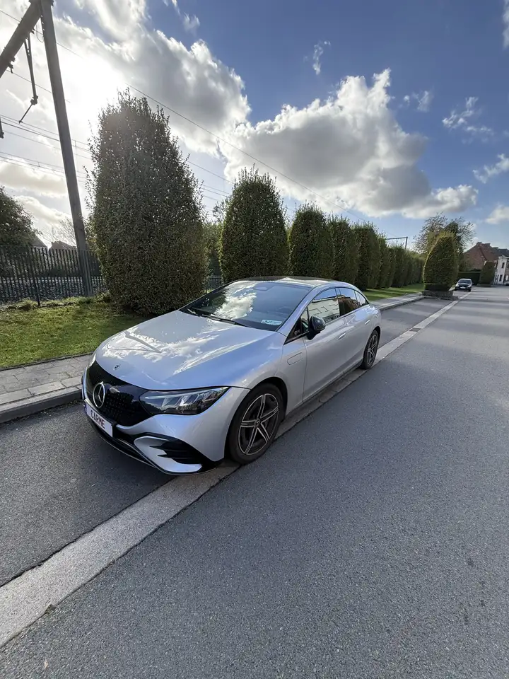 Mercedes-Benz EQE 350