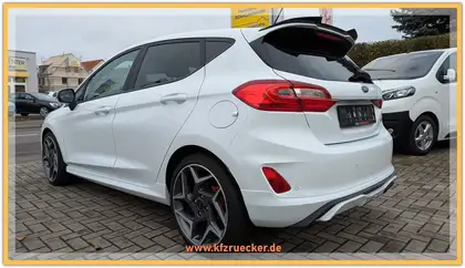 Annonce voiture d'occasion Ford Fiesta - CARADIZE