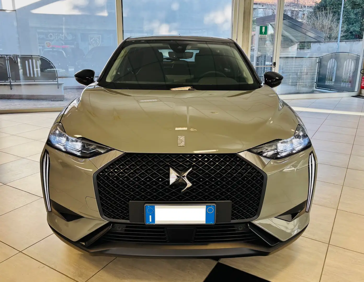 DS Automobiles DS 3 DS3 1.2 PTech Bastille Business 130cv Eat-8 Grigio - 2