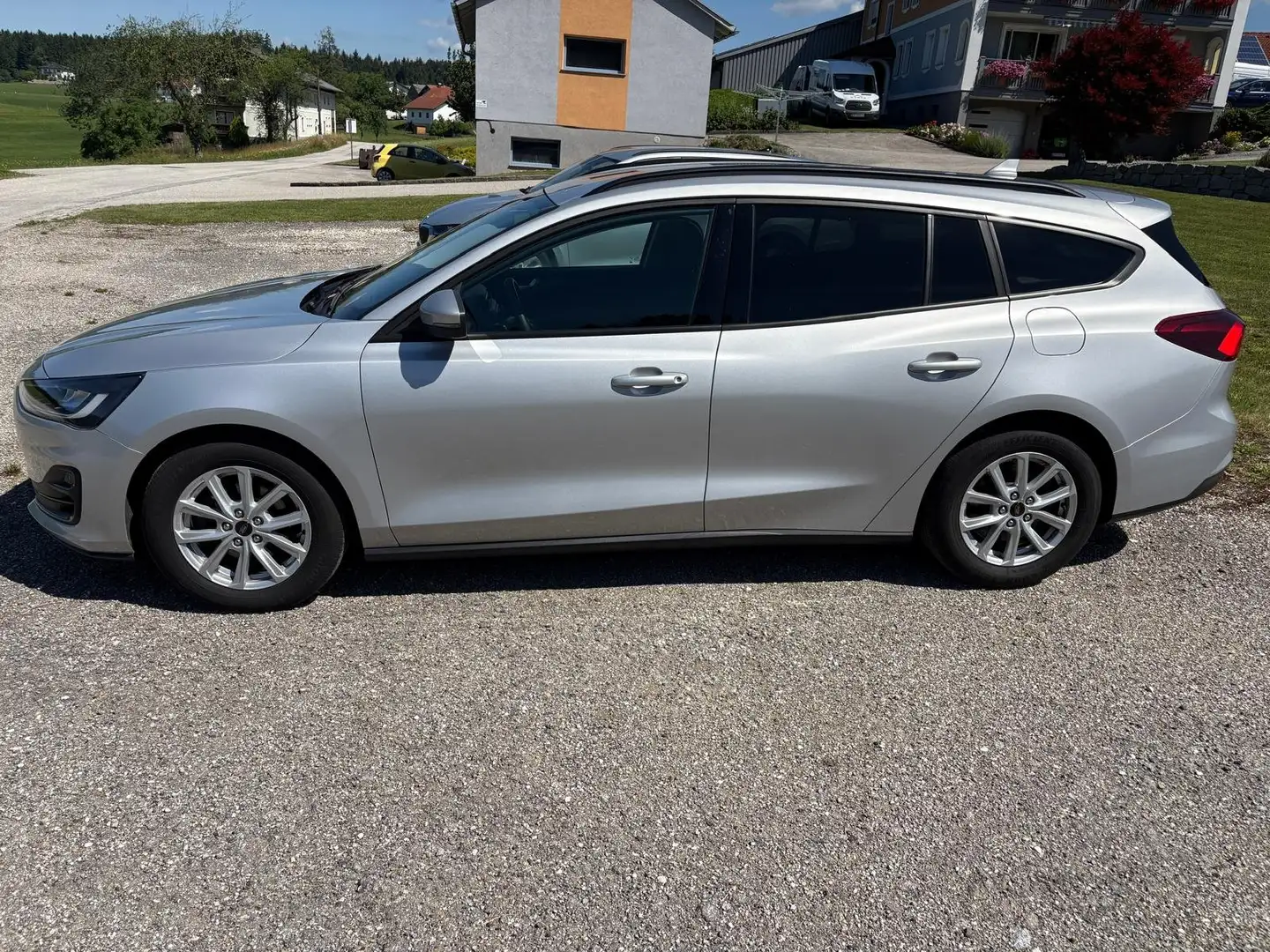 Ford Focus Cool & Connect | LED | Navi | Winterpaket | Kamera Silber - 2