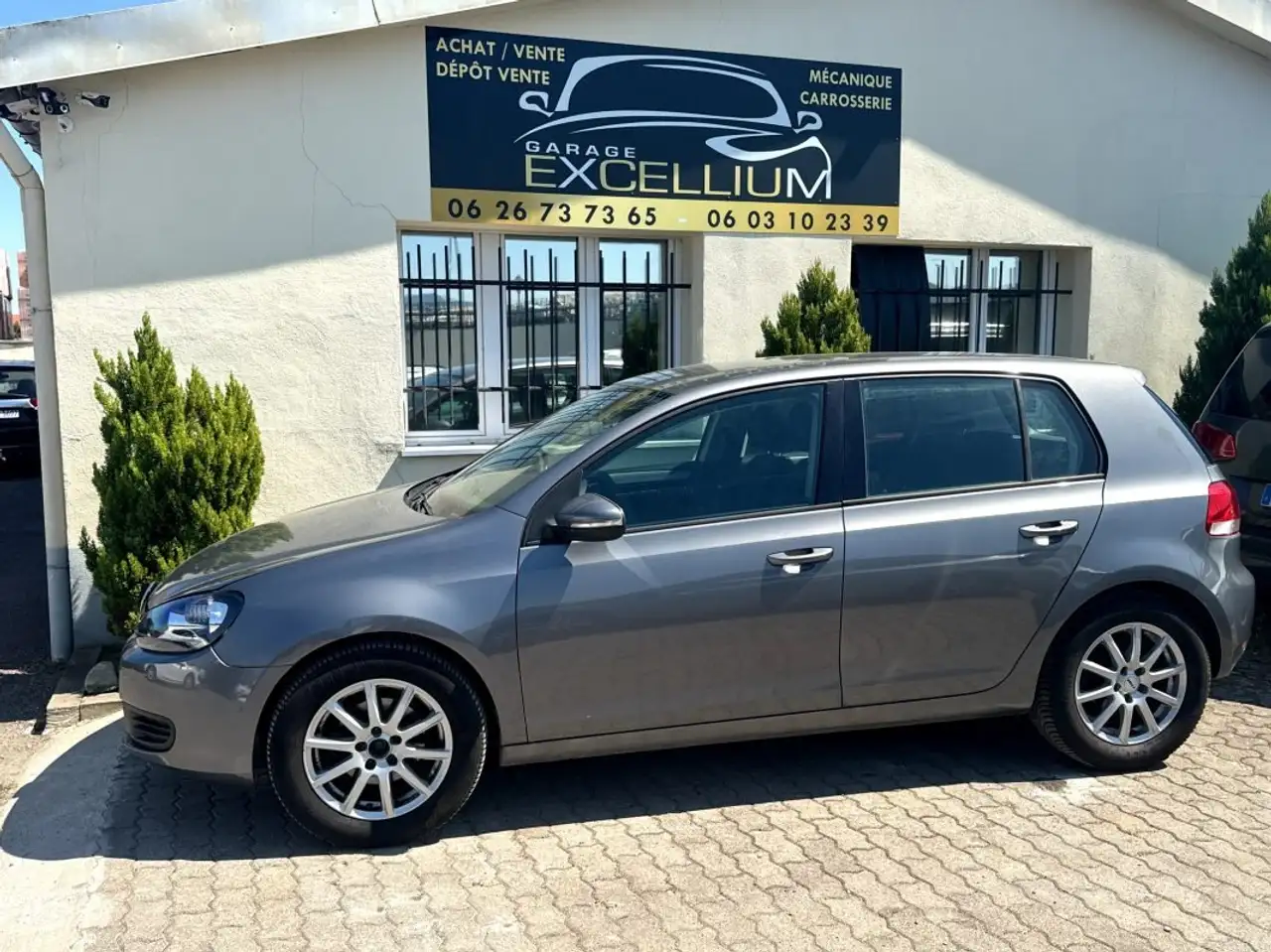 Volkswagen Golf Standard Model — photo 4