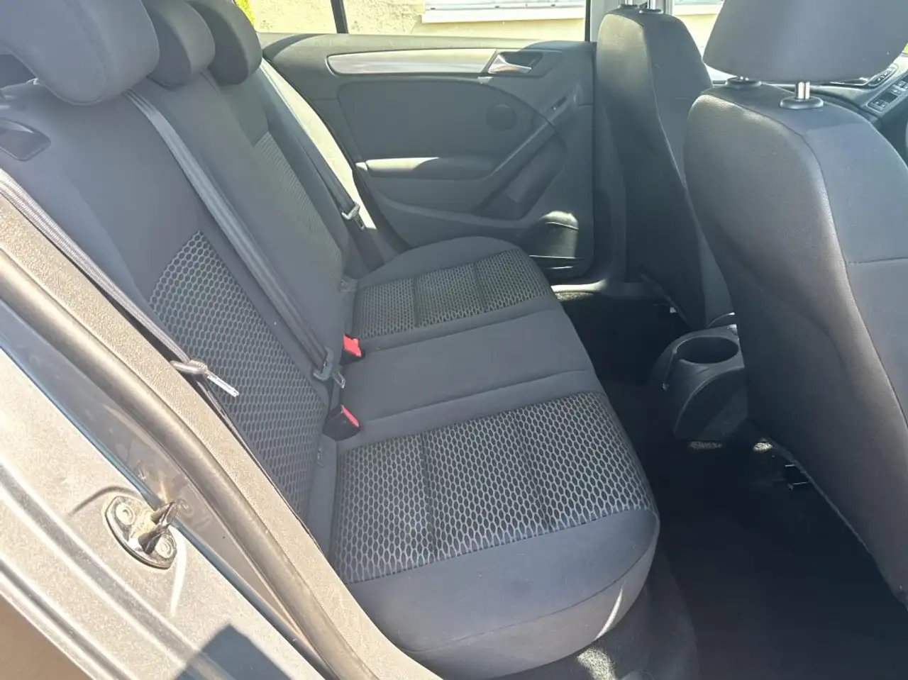 Volkswagen Golf Standard Model — photo 18