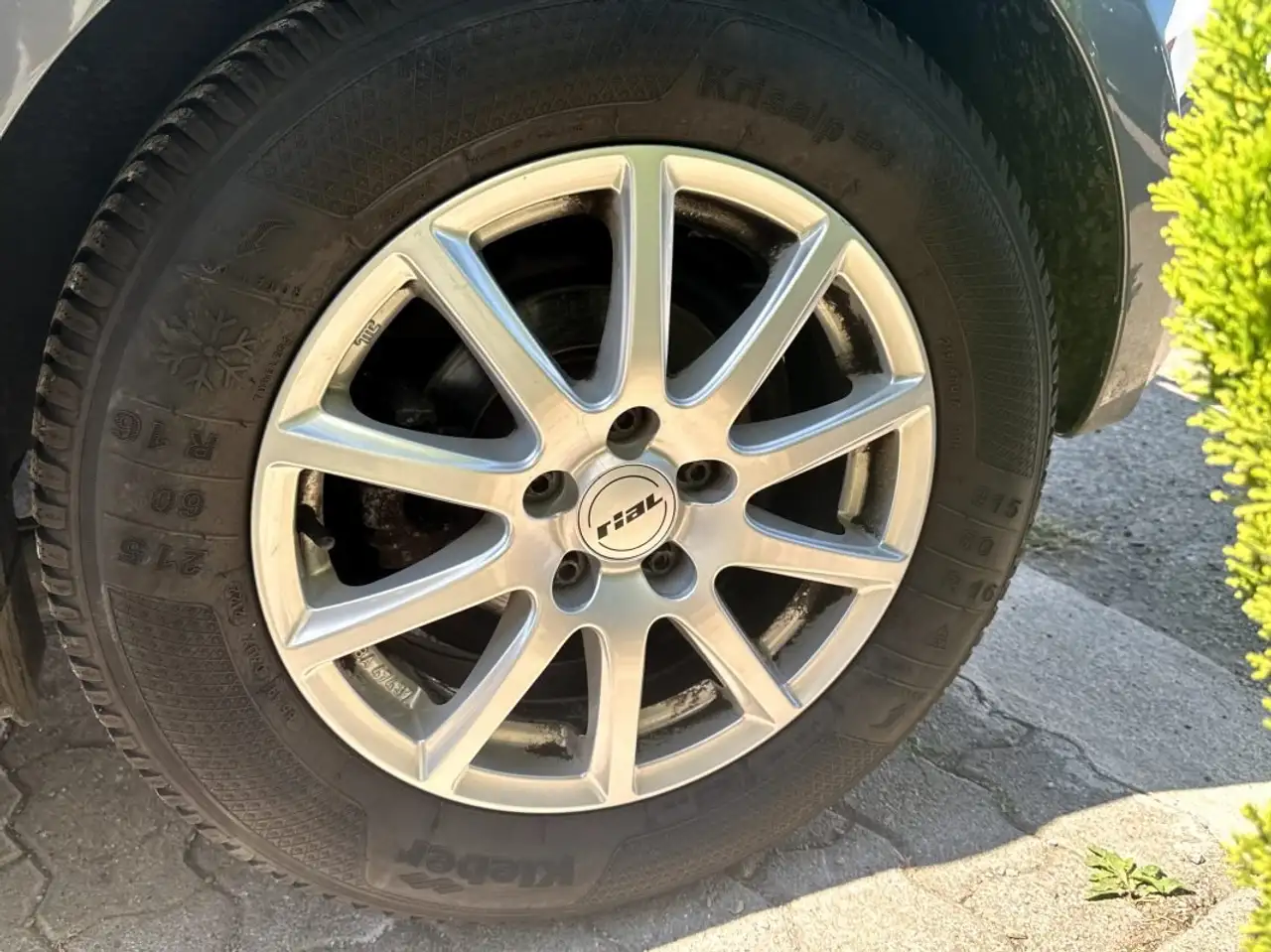 Volkswagen Golf Standard Model — photo 26