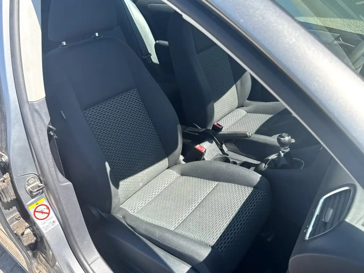 Volkswagen Golf Standard Model — photo 17