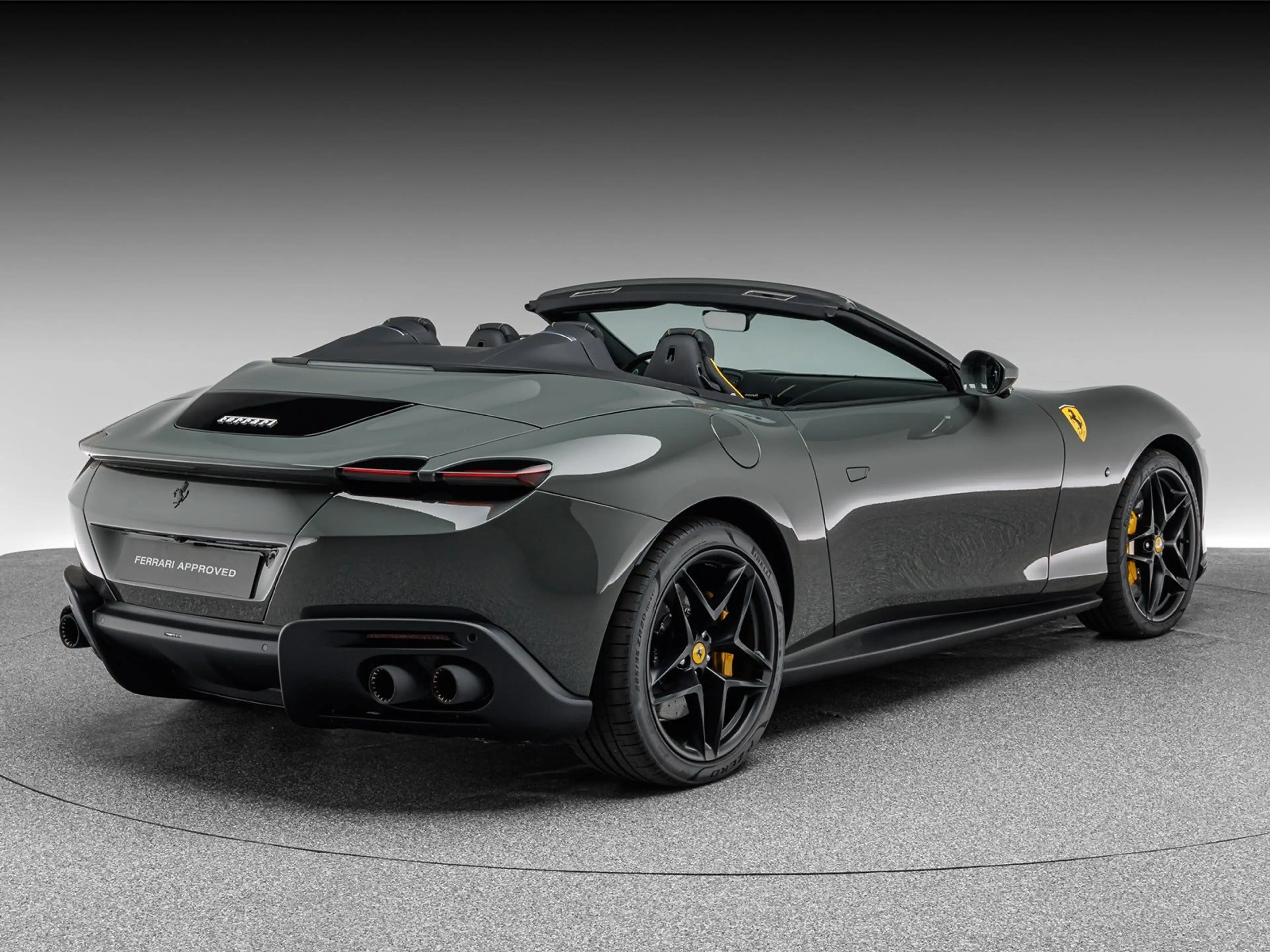Ferrari Roma Spider — photo 8
