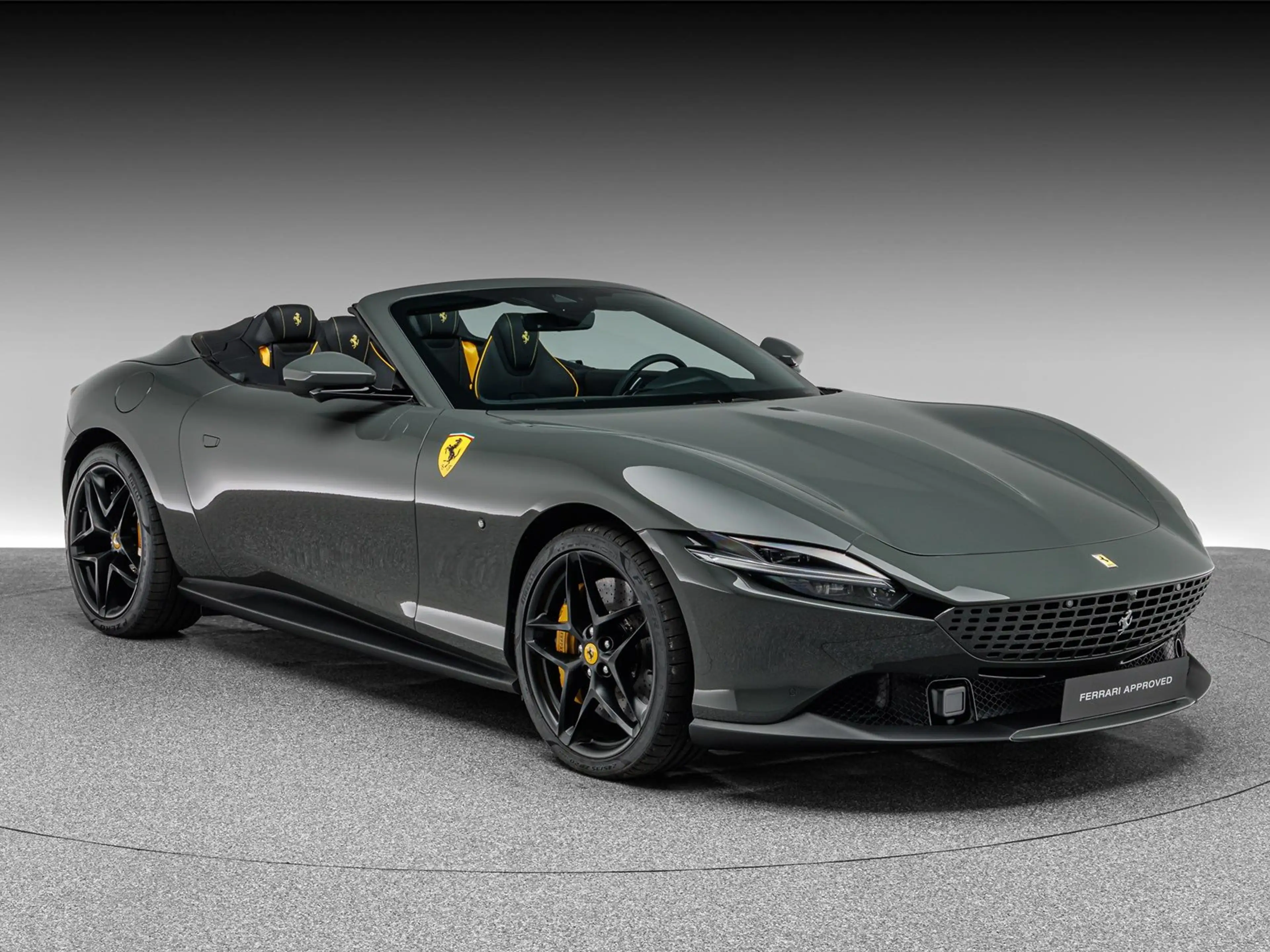 Ferrari Roma Spider — photo 10
