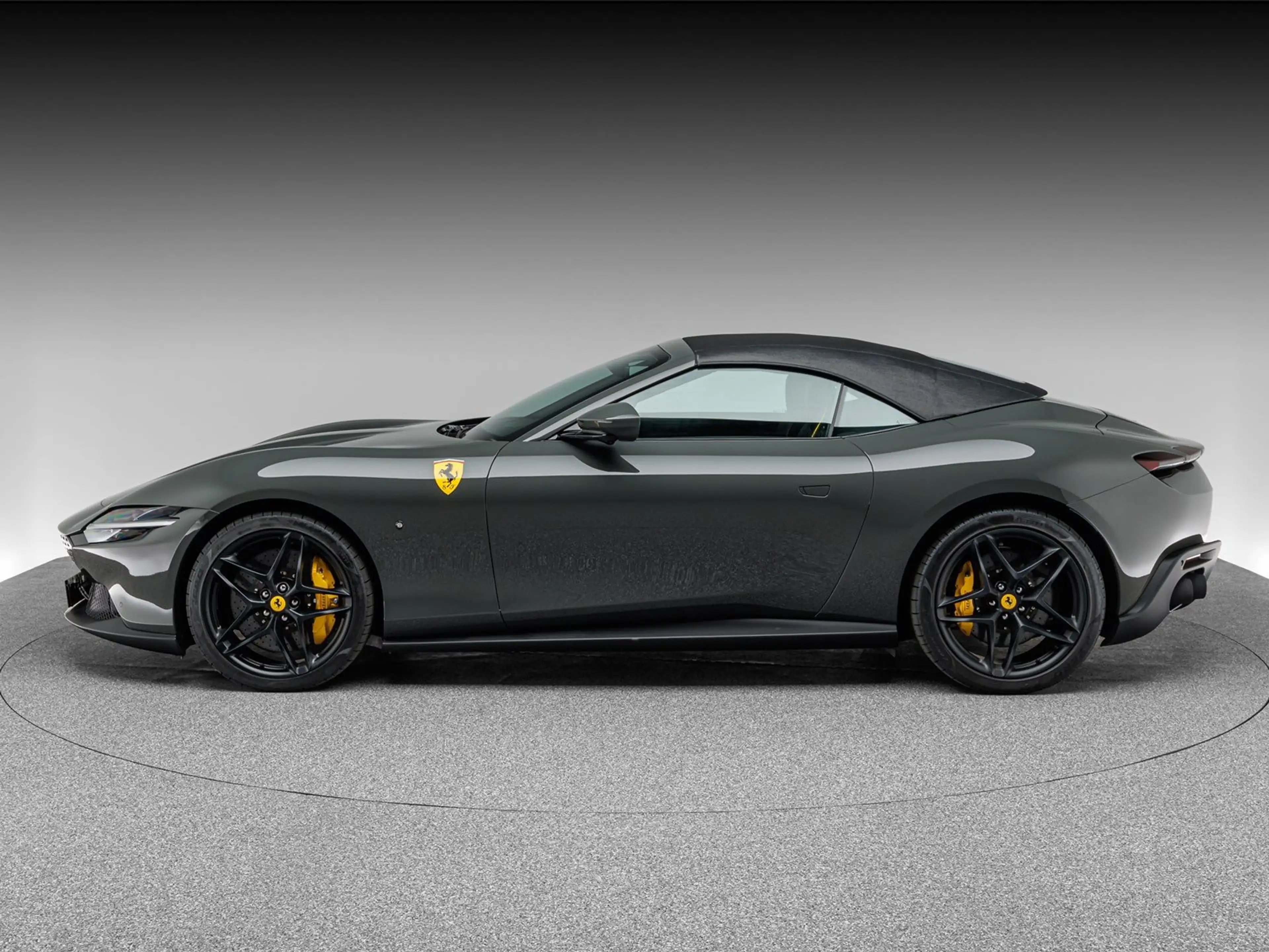 Ferrari Roma Spider — photo 6