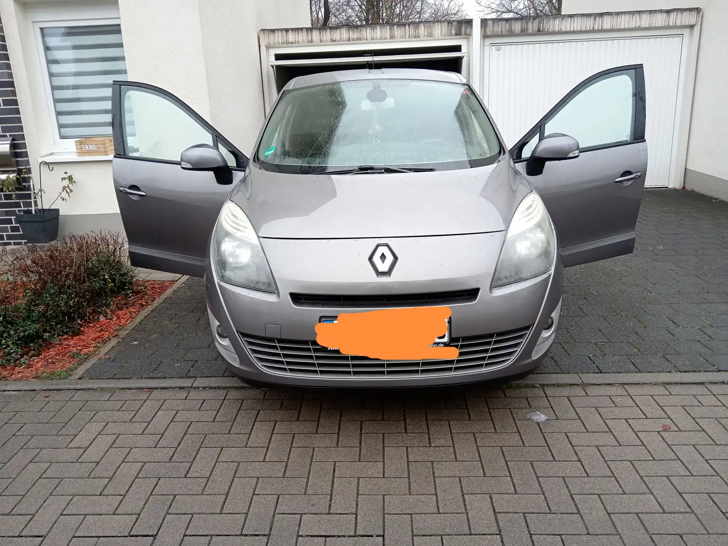 Renault Scenic Scenic Diesel dCi 110 FAP Dynamique Grau - 1