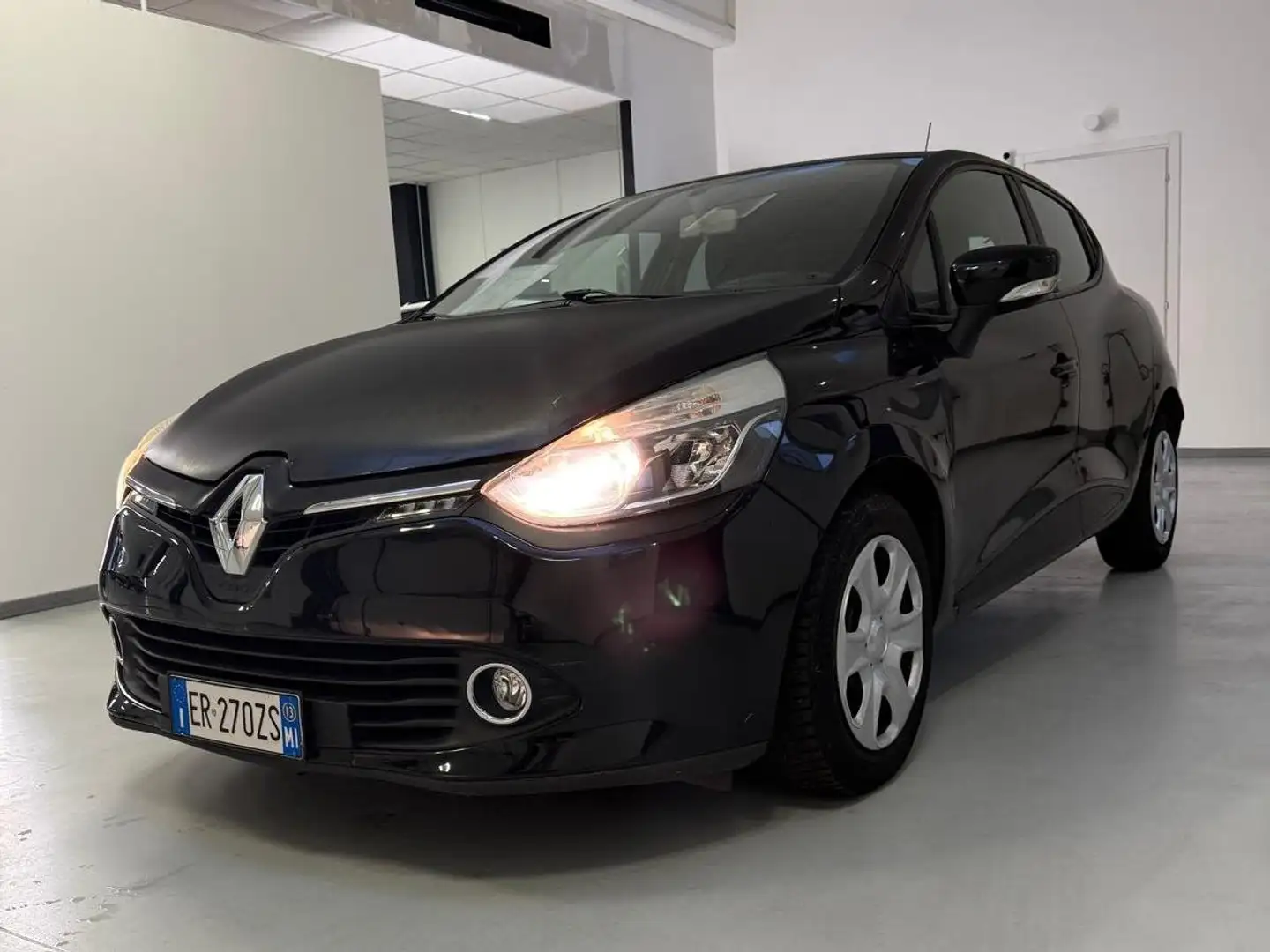 Renault Clio Clio IV 2012 Costume National 1.2 Live 75cv Schwarz - 2