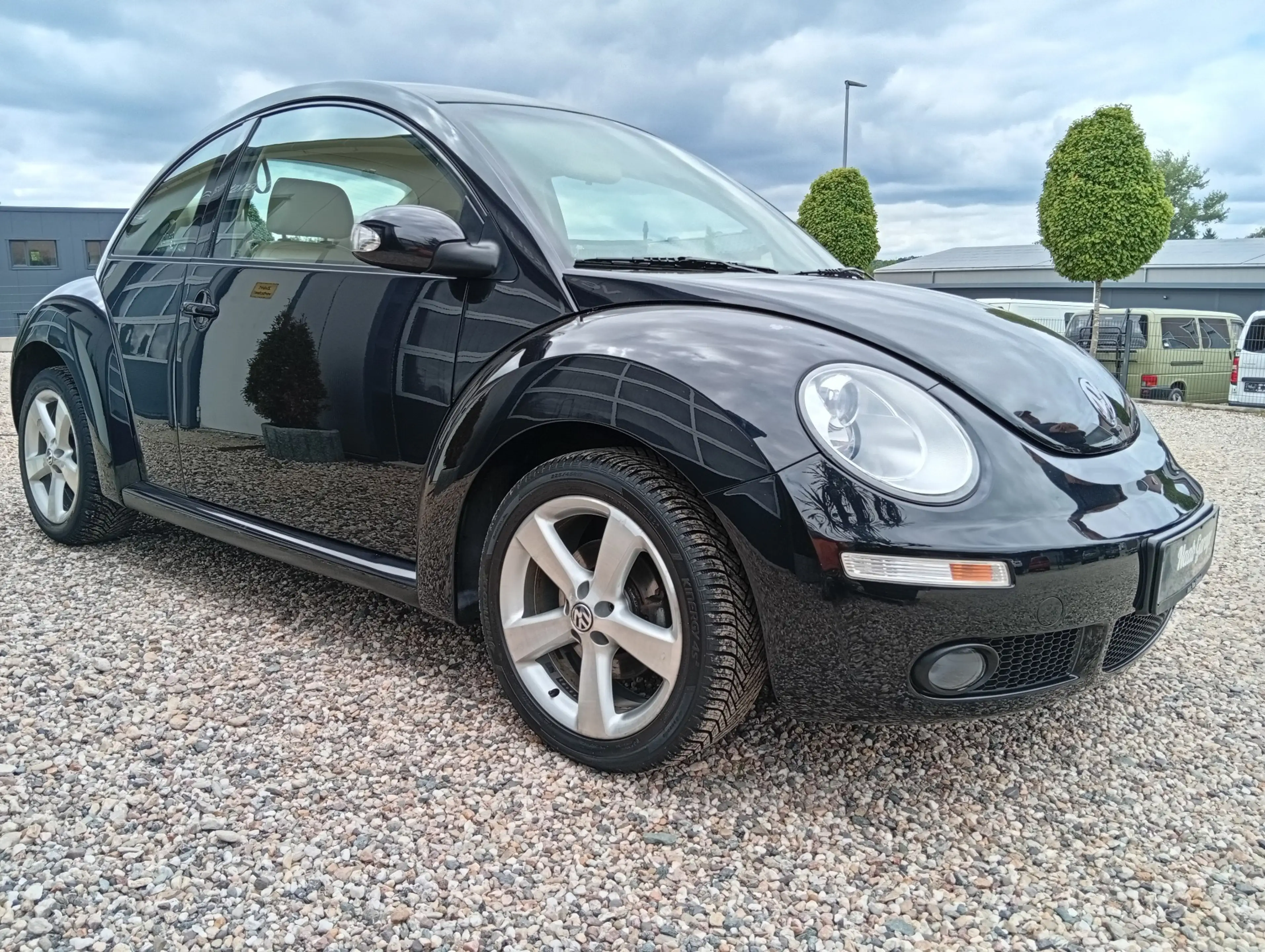 Volkswagen New Beetle New Beetle 1.6 Carat, Leder! KD & ZR Neu! — photo 4