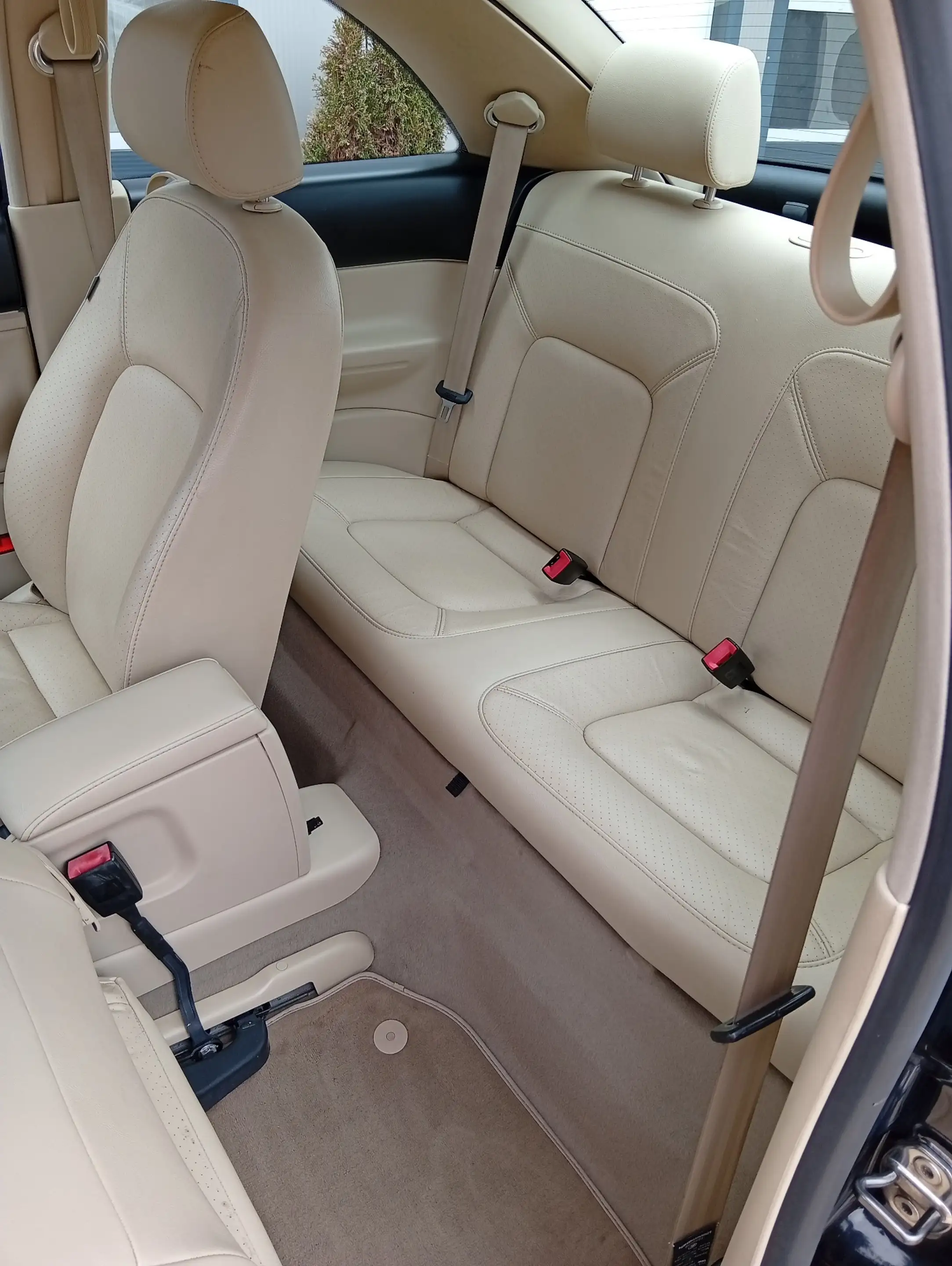 Volkswagen New Beetle New Beetle 1.6 Carat, Leder! KD & ZR Neu! — photo 11