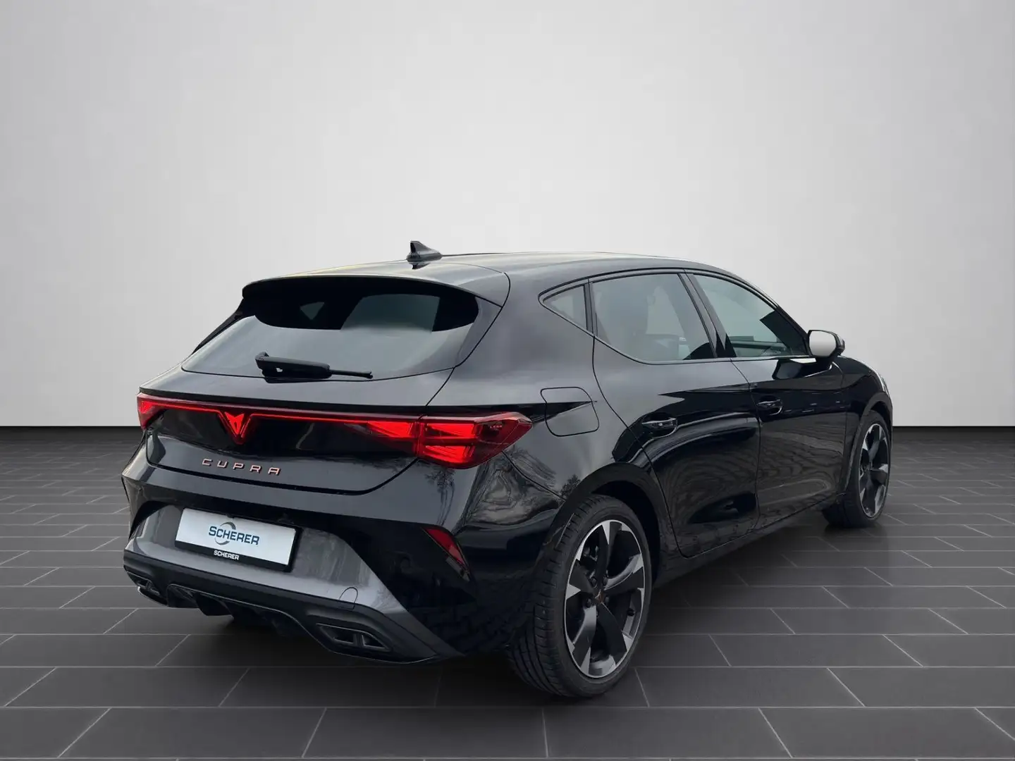 CUPRA Leon 1.5 eTSI DSG NAVI KAMERA ACC Schwarz - 2