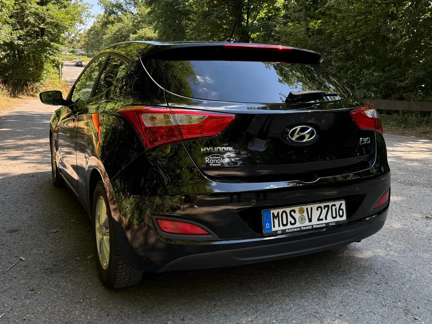 Hyundai i30 i30 Coupe 1.6 Coupe Automatik Design Black - 2