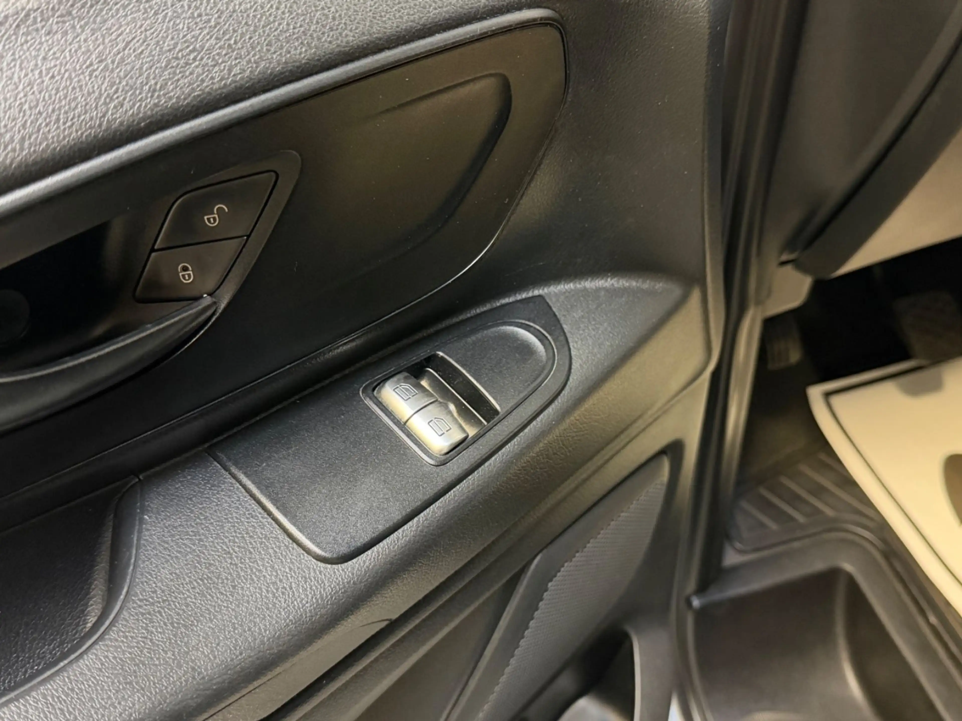 Mercedes-Benz Vito Kasten 109 CDI WORKER FWD kompakt — photo 9
