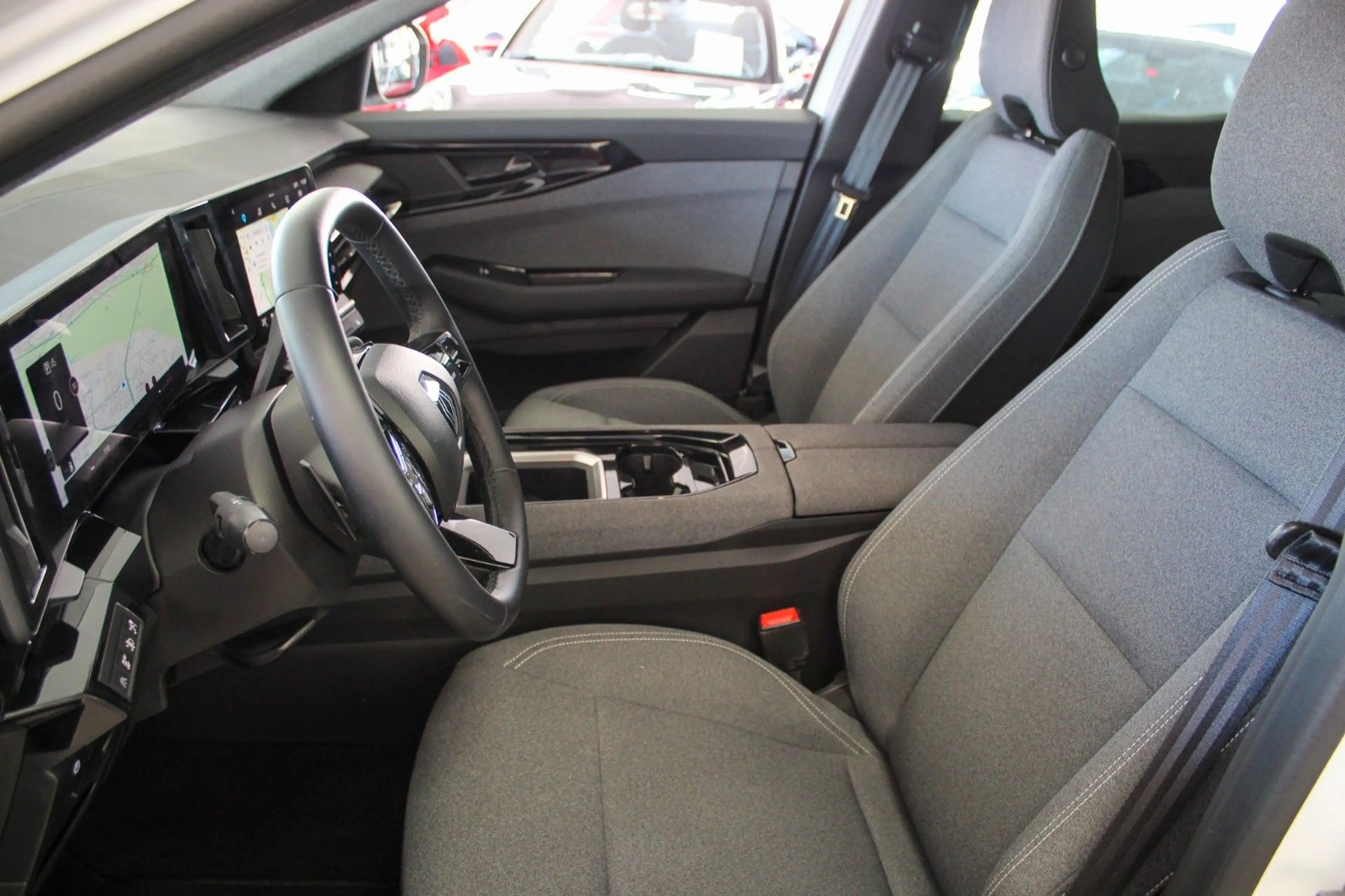 Renault Austral 1.3 TCe 160 Mild-Hybrid Aut. Evolution — photo 9
