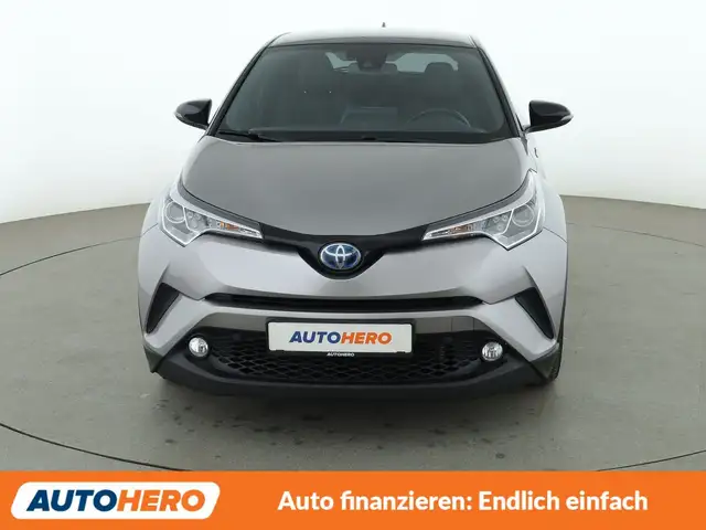 Toyota C-HR view 9