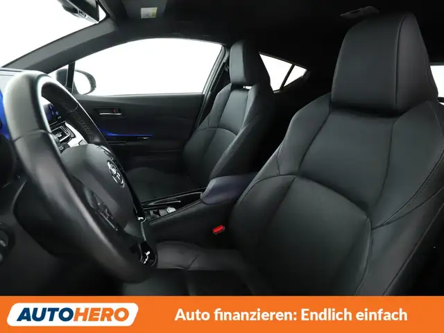 Toyota C-HR view 10