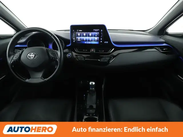Toyota C-HR view 12