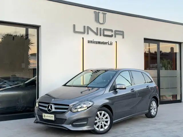 Mercedes-Benz B 180 d 1.5 109cv BUSINESS ITALIANA MANUALE BLOCKSHAFT RETROCAMERA