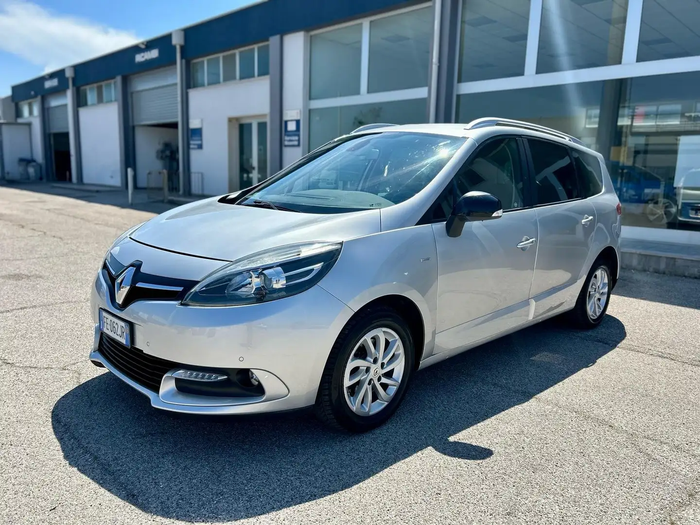 Renault Scenic Scenic 1.5 dci Limited 7 POSTI Argento - 1