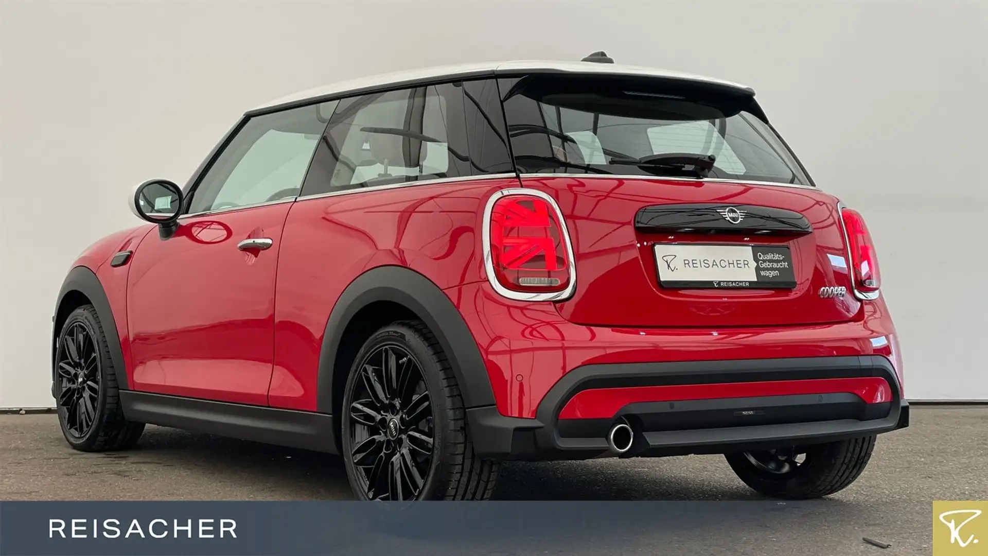 MINI Cooper A ClassicTrim AdapLED RFK HuD Nav SHZ 17" Rot - 2