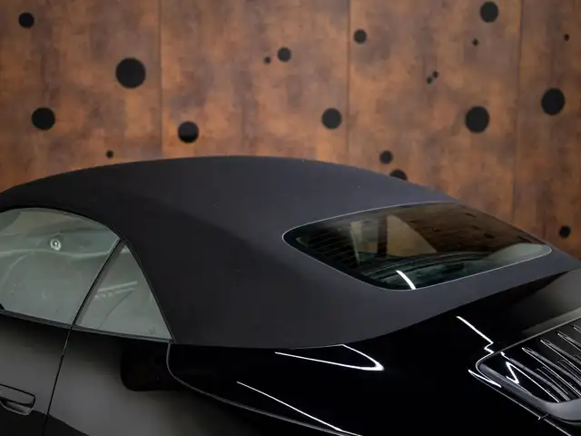 Porsche 992 view 9