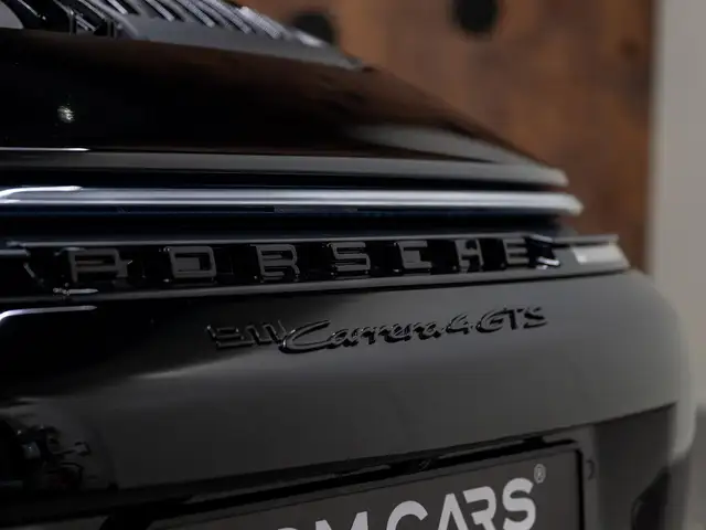 Porsche 992 view 12