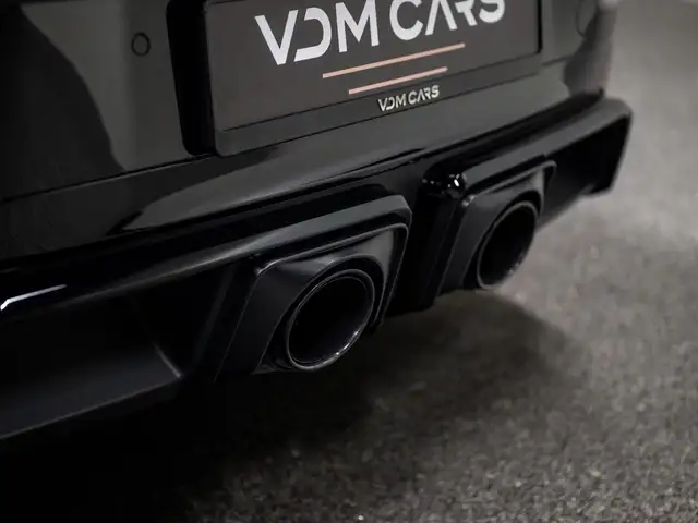 Porsche 992 view 14