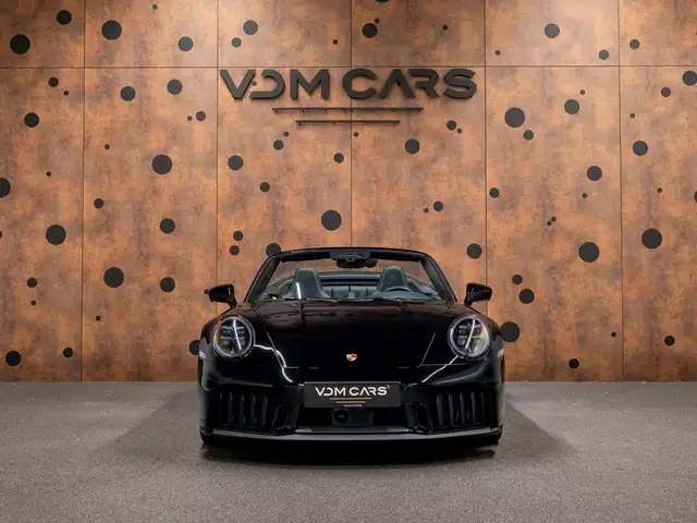Porsche 992 view 8