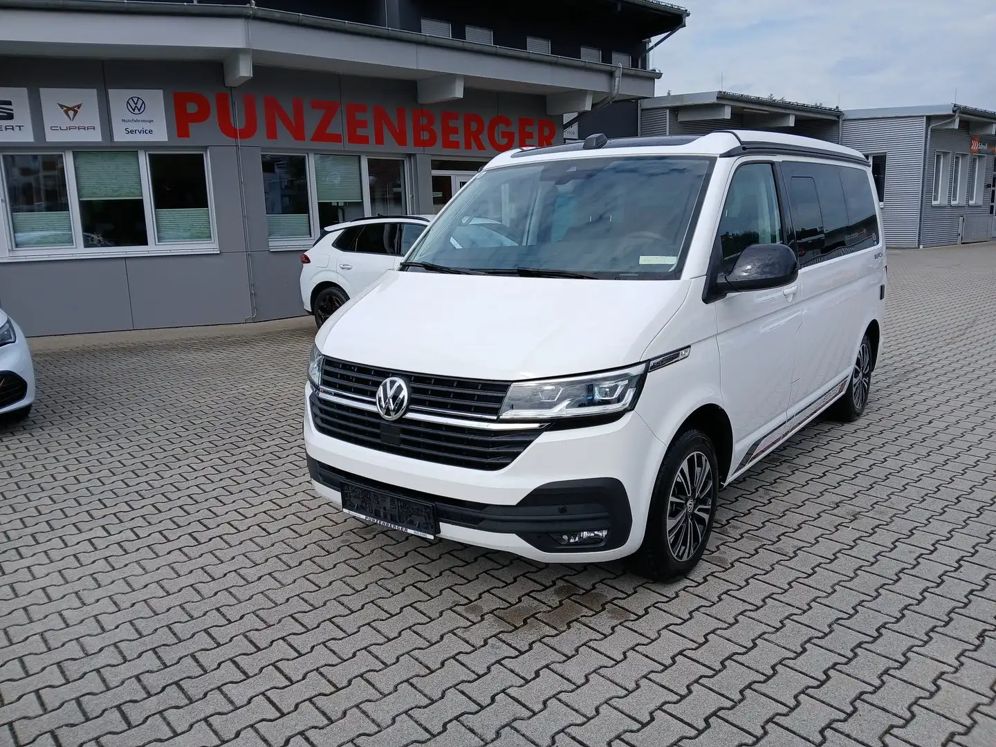 Volkswagen T6.1 California VW T6.1 California Beach Edition TDI 4MOTION Weiß - 1