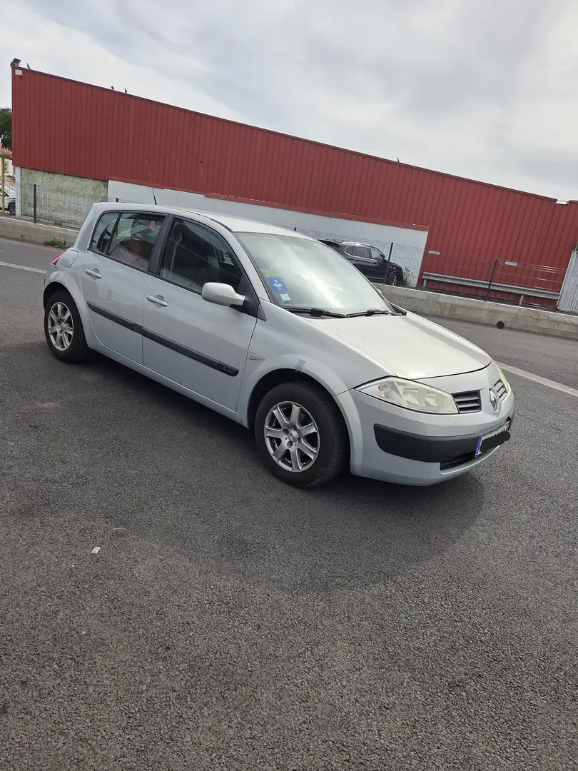 Renault Megane Mégane 1.4 16V 98 Confort Authentique Gris - 2