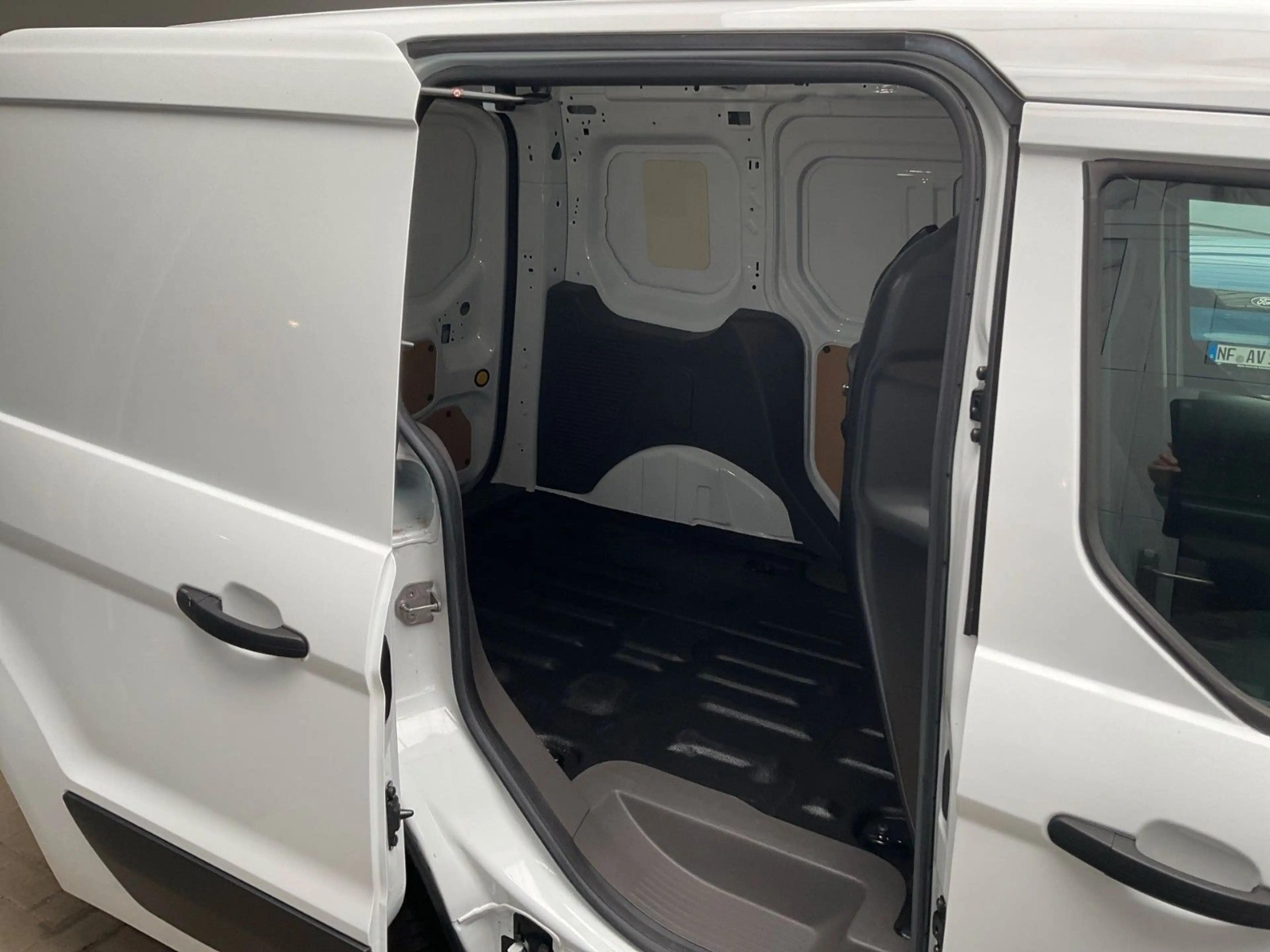 Ford Transit Connect Kasten L1 Wenig Km — photo 13