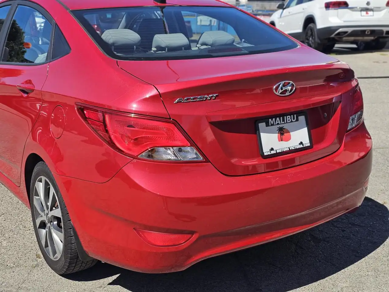 Hyundai ACCENT photo Hyundai ACCENT