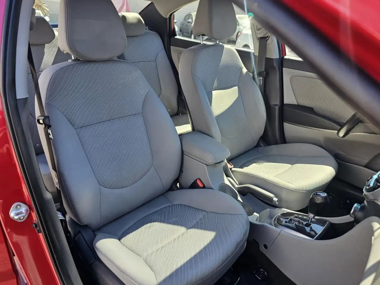 Hyundai ACCENT photo Hyundai ACCENT