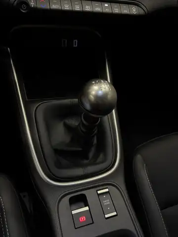 Jeep Avenger view 12