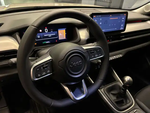 Jeep Avenger view 8