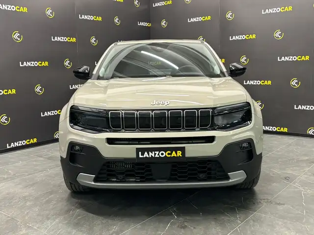 Jeep Avenger view 2