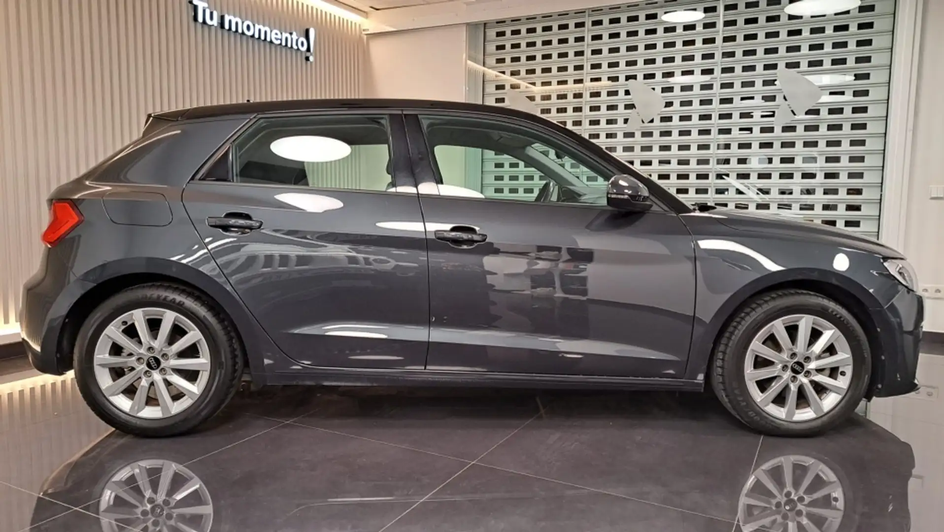 Audi A1 Sportback 30 TFSI Advanced Gris - 2