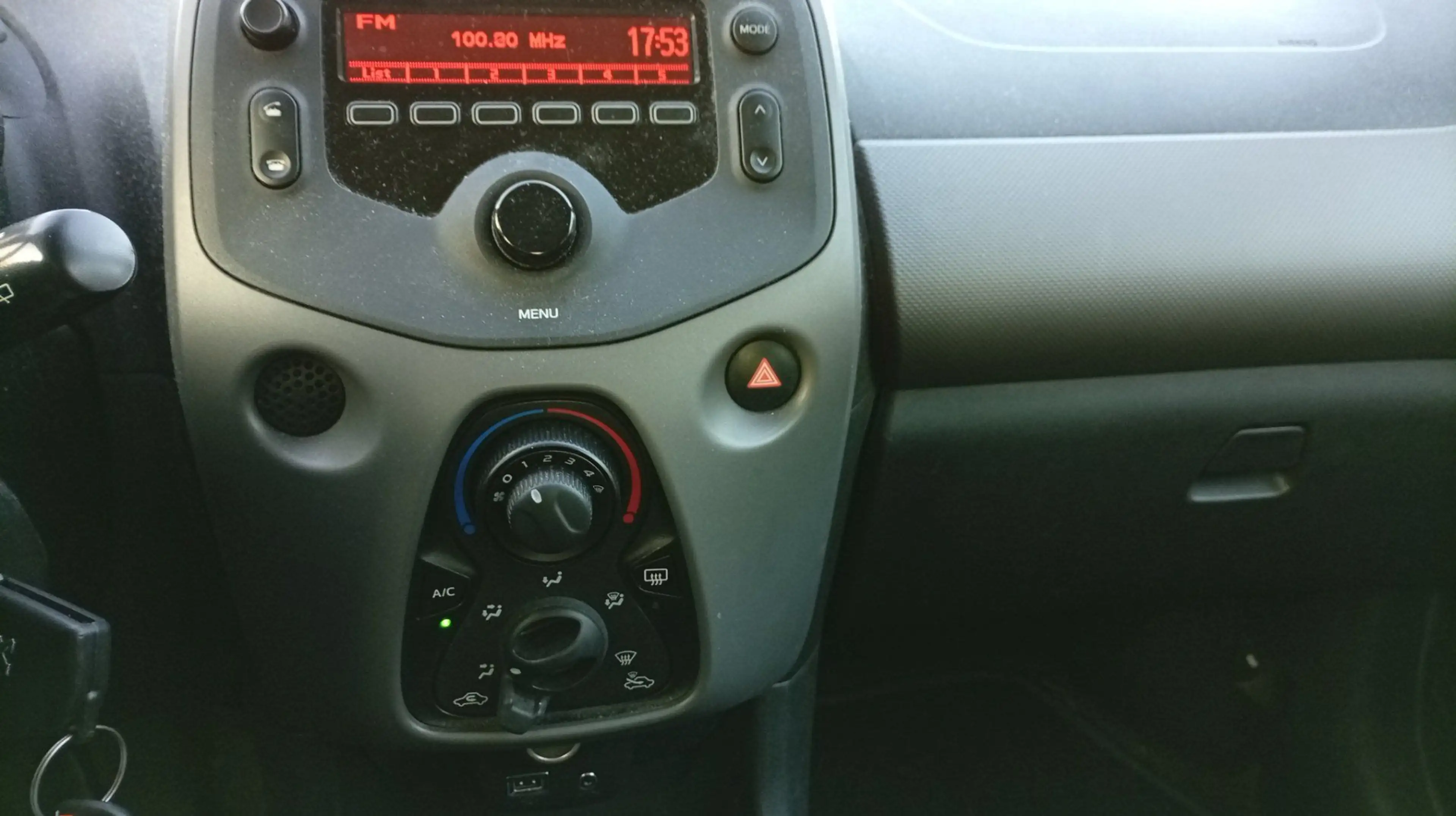 Peugeot 108 Acess — photo 8