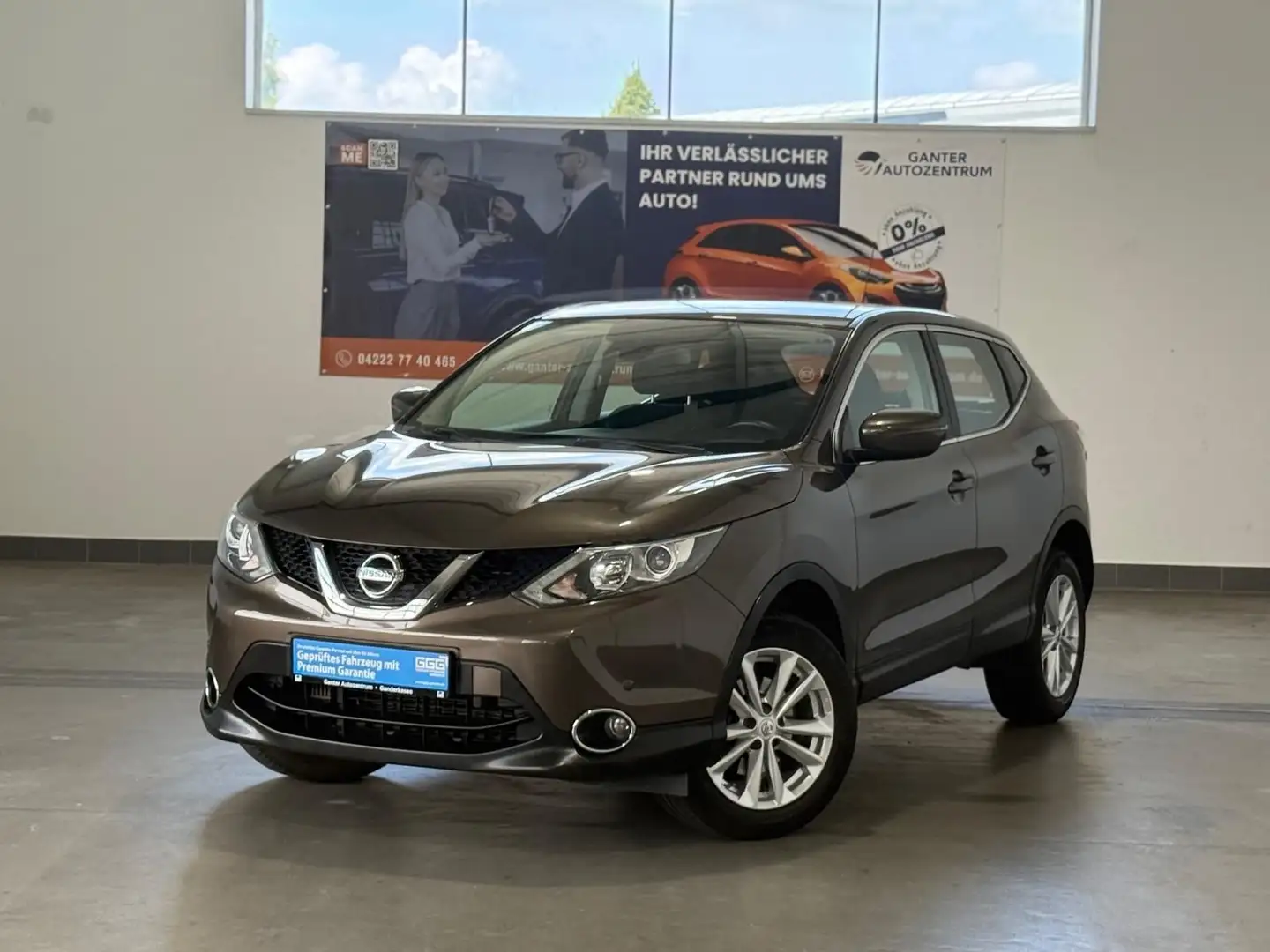 Nissan Qashqai 1.6 DIG-T Acenta NAVI+RFK+GRA+SHZ Braun - 1