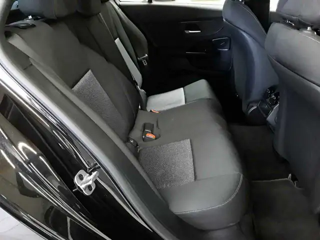 Mercedes-Benz C-Class view 14