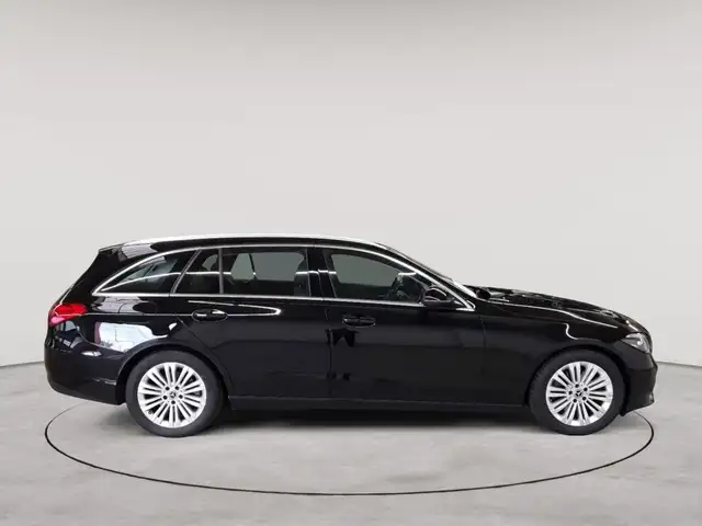 Mercedes-Benz C-Class view 3