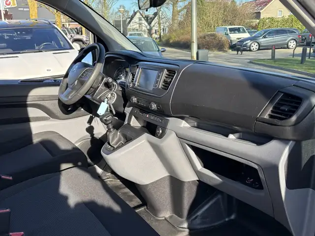 Citroen Jumpy view 13